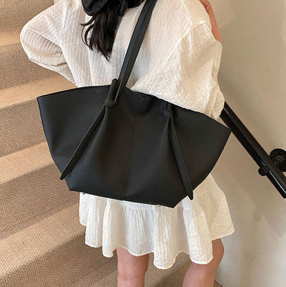 Embun Malam Jelita Leather Tote