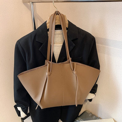 Embun Malam Jelita Leather Tote