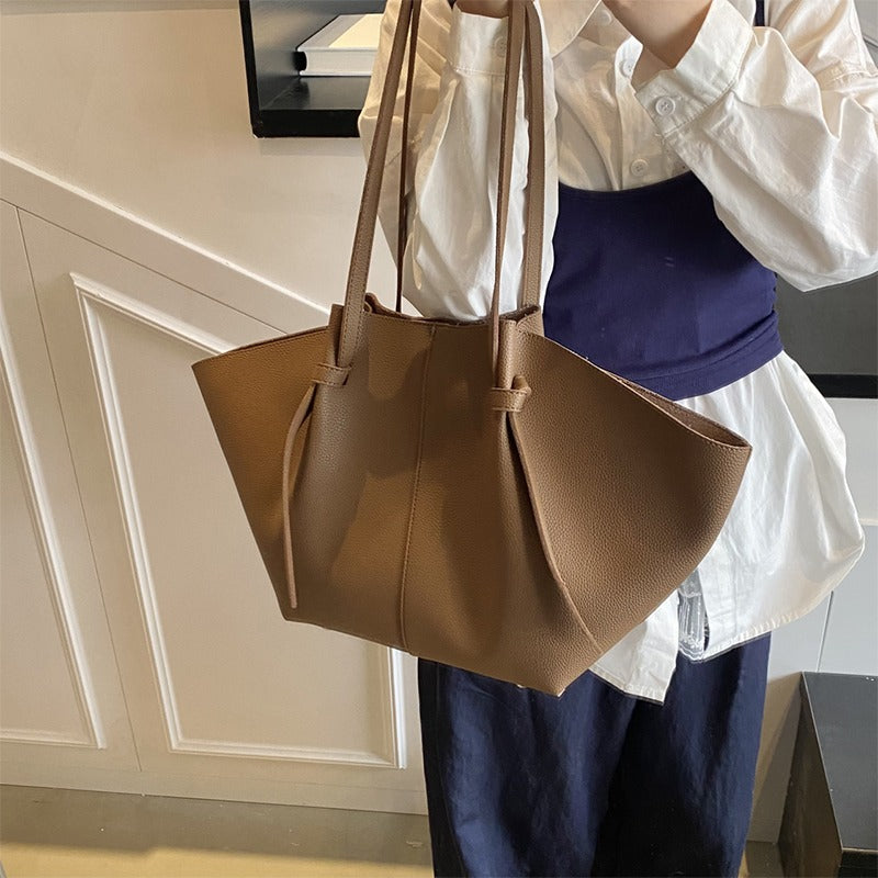 Embun Malam Jelita Leather Tote
