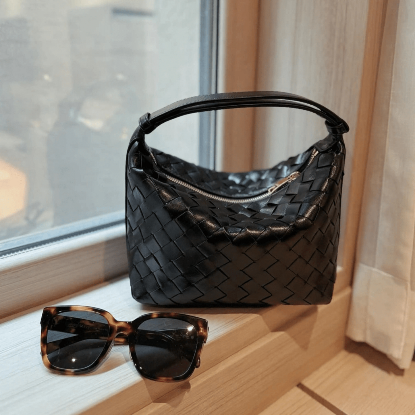 Meluraya Bicara Handbag