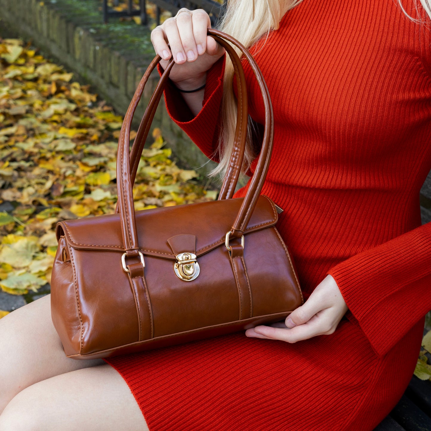 Embun Malam Vintage Shoulder Tote